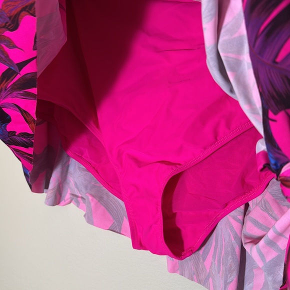 TORRID 4 swimsuit 2 piece pink tropical - Picture 13 of 13